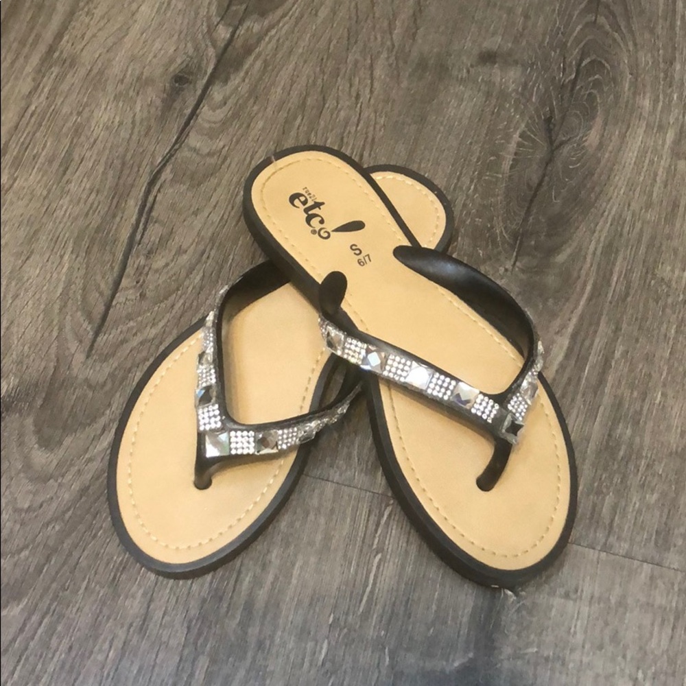 Rue 21 Flip Flops